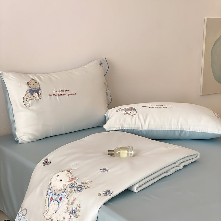 Children's bed linen set with football design made of silky cotton satin