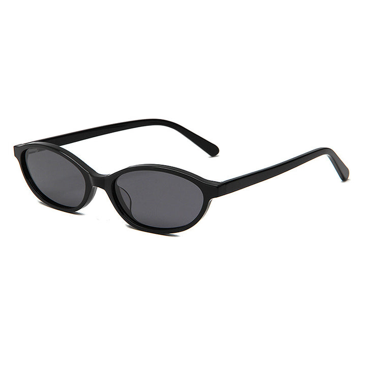 Women's sunglasses in fashionable vintage style with ergonomic frame Stornfield