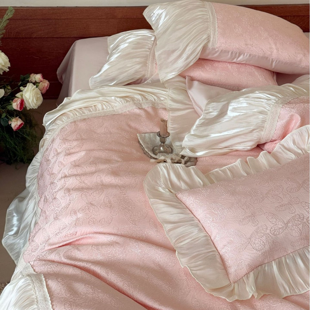 Romantic bedding set made of jacquard cotton with satin ruffle and decorative bed covering