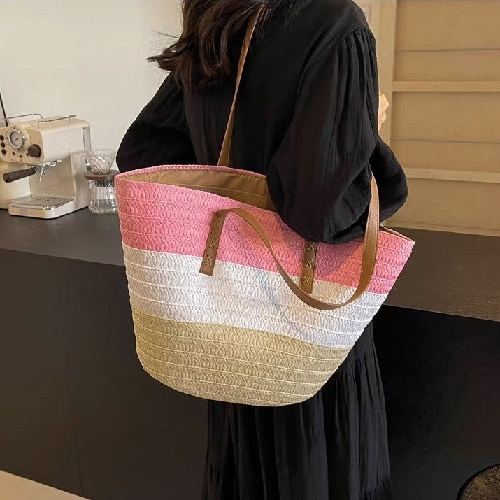 Beach bag with sturdy leather handles Stornfield