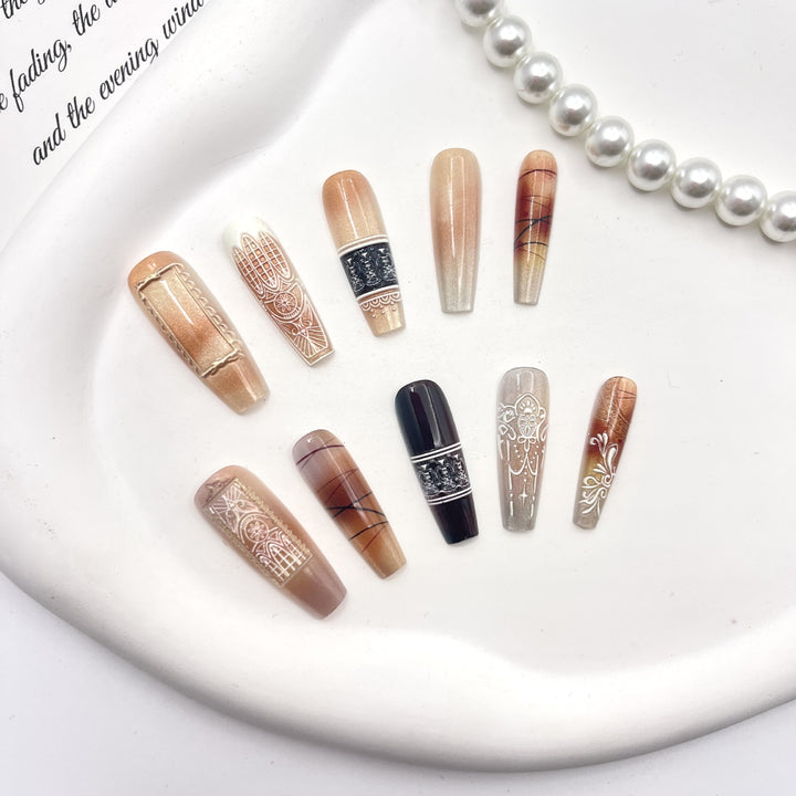 Decorative Press-On Nail Art Set with Elegant Patterns