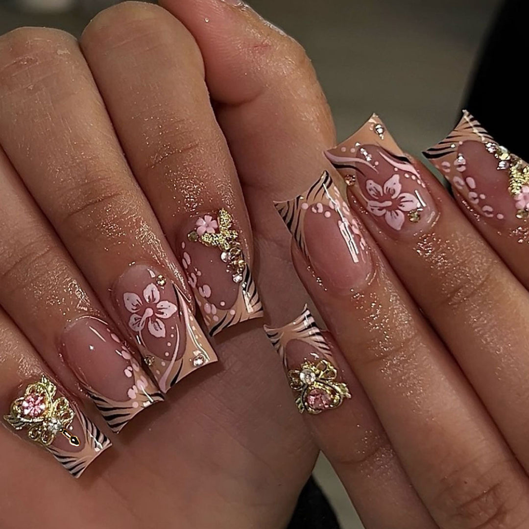 Artistic Floral Embellished Press-On Nails Stornfield
