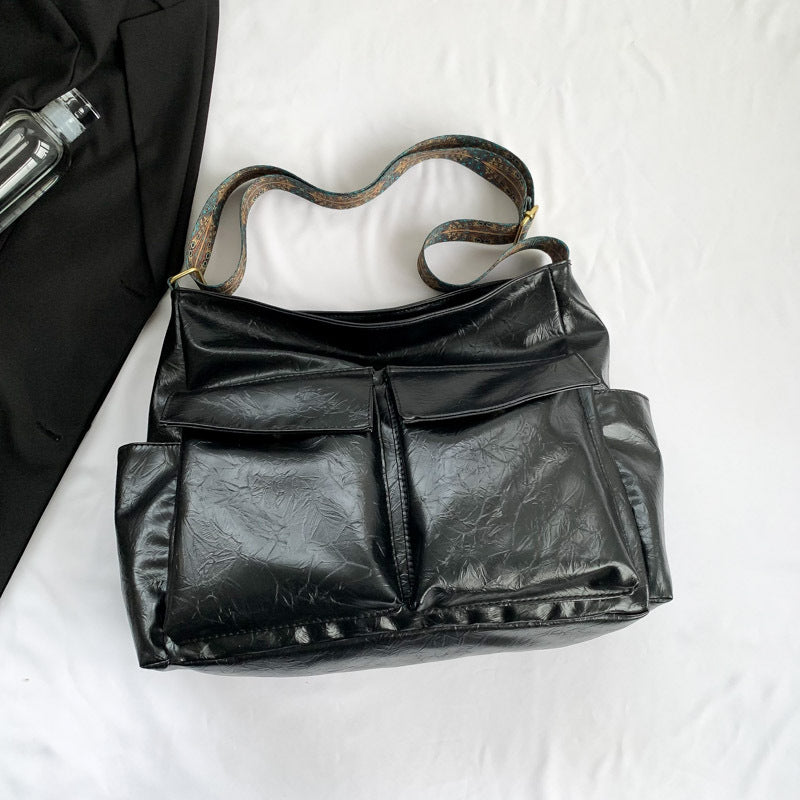 Multifunctional Shoulder Bag With Innovative Compartment System Stornfield