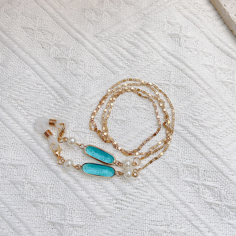 Elegant Necklace with Unique Pendant Stornfield