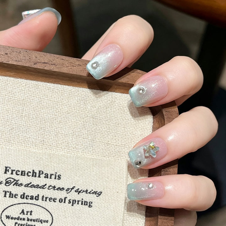 Glittery Press-On Nail Art Set Stornfield