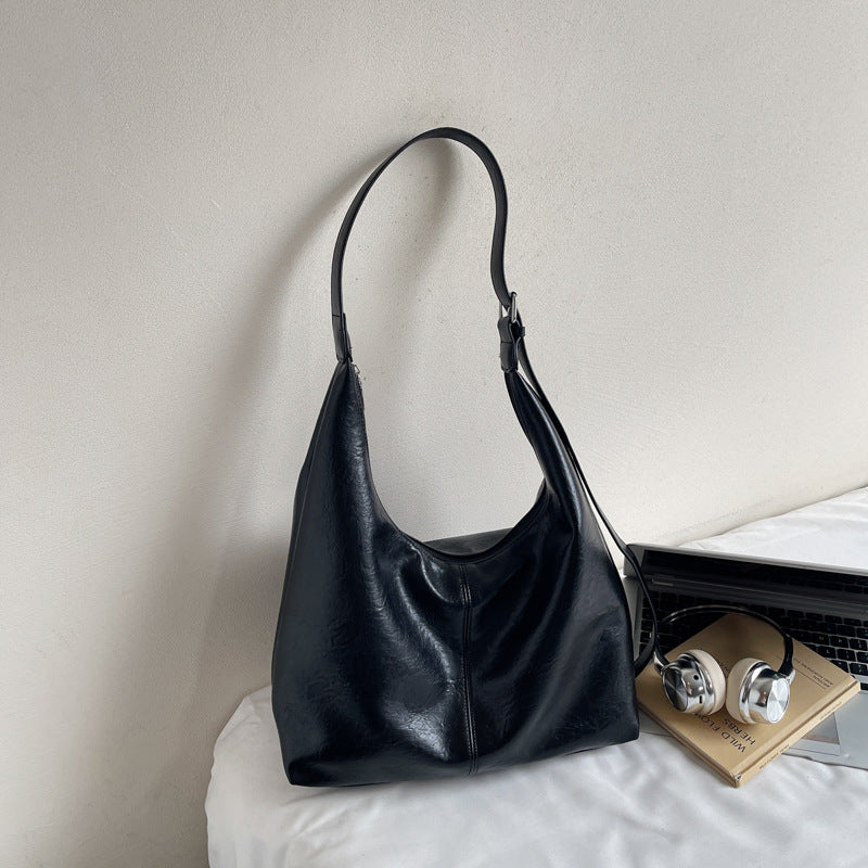 Premium Leather Slouchy Handbag Stornfield