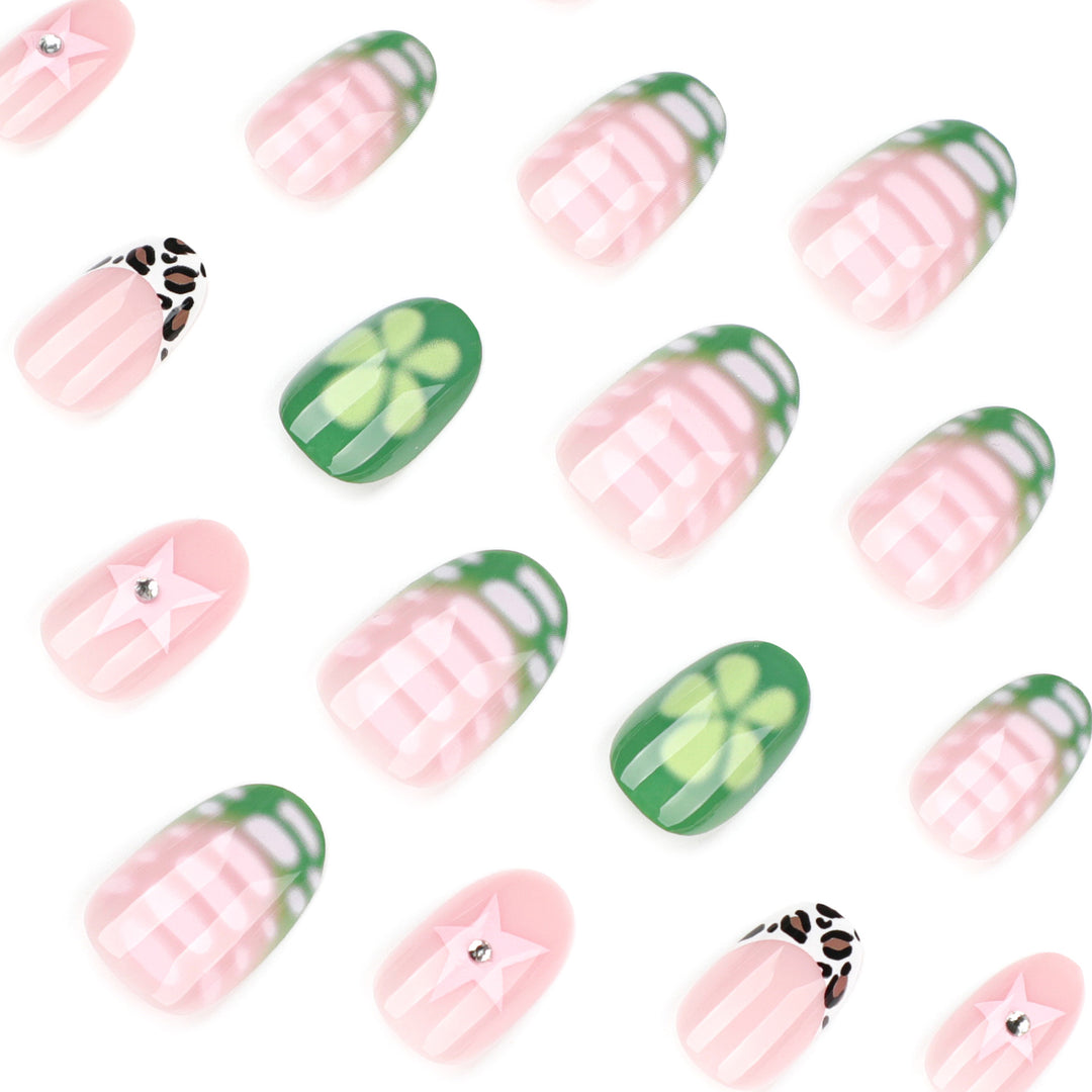 Artificial nail art with floral accents Stornfield
