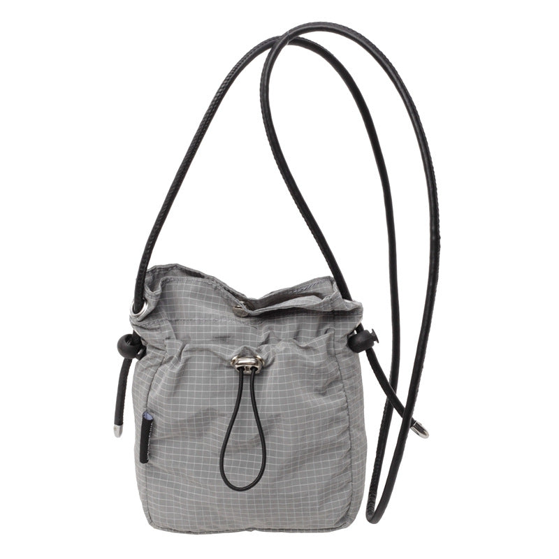 Practical shoulder bag with adjustable carrying system Stornfield