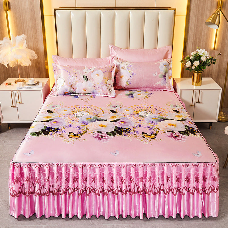 Ladies daybed cover with playful bear motif Stornfield