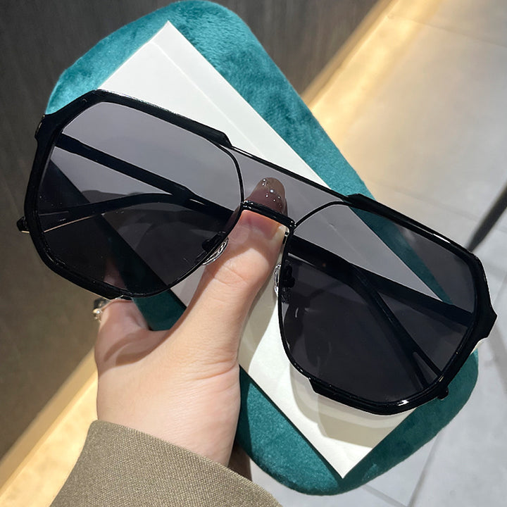 Women’s geometric sunglasses with special frame and UV protection Stornfield