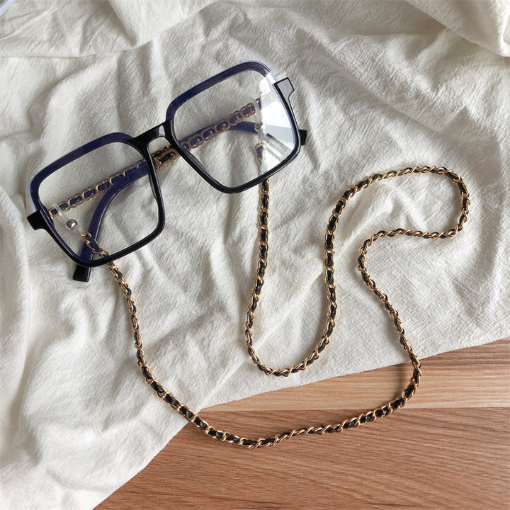 Stylish Chain Eyewear Holder Stornfield