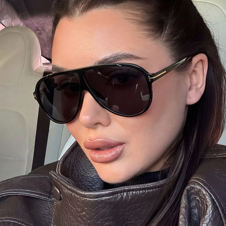 Women's large sunglasses with modern design and protective lenses Stornfield