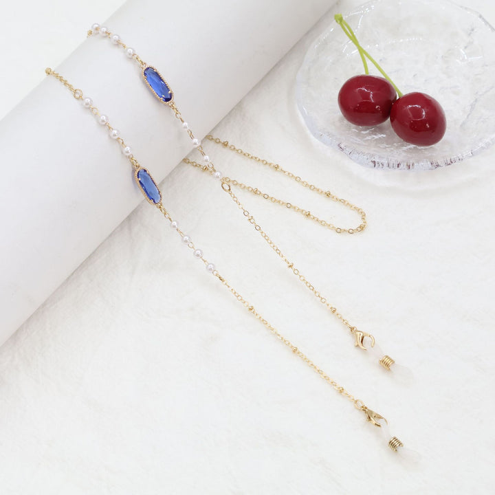 Elegant Eyewear Chain Holder Stornfield