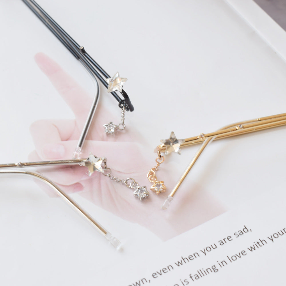 Star-Embellished Eyewear Chain Stornfield