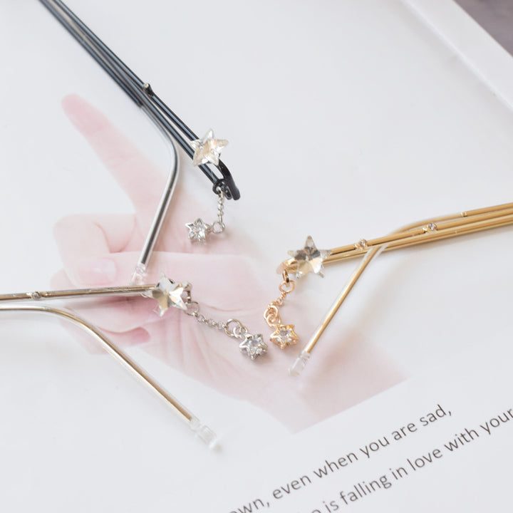 Star-Embellished Eyewear Chain Stornfield
