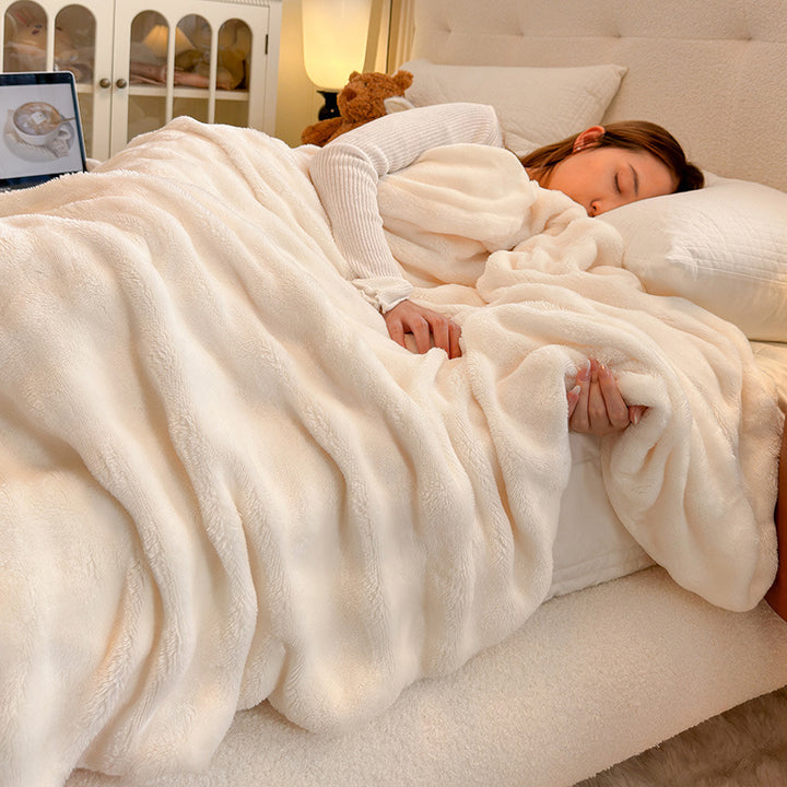 Luxurious extra soft microfiber throw blanket with high pile plush and thermal lining