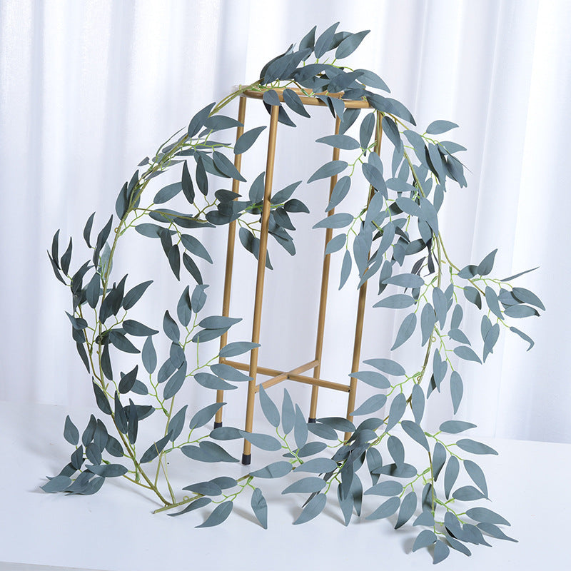 Elegant Decorative Leaf Garland