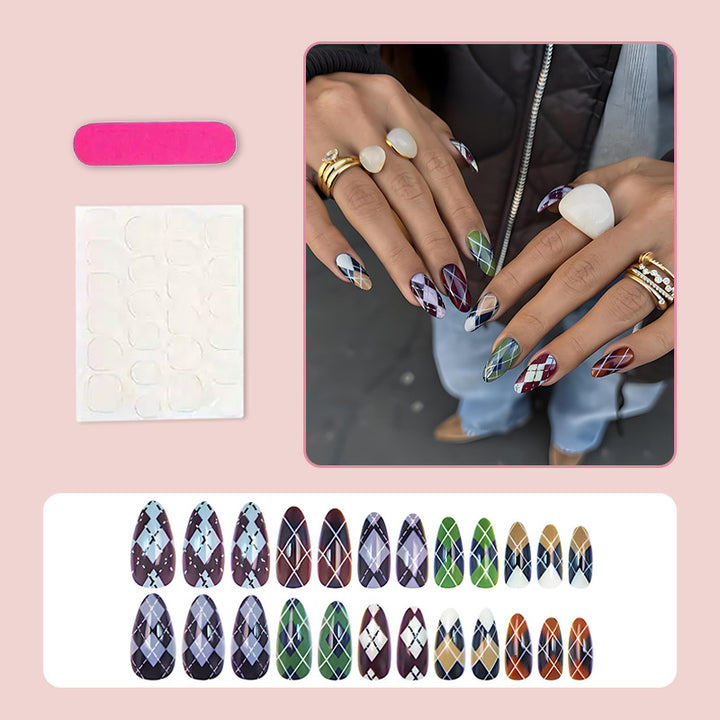 Artificial nail set with decorative diamond patterns Stornfield