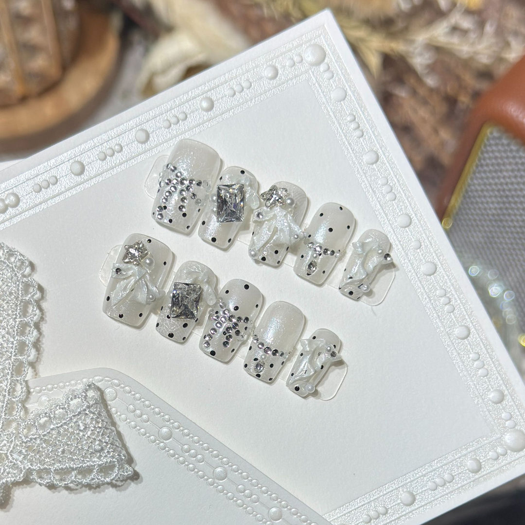 Elegant Rhinestone-Adorned Press-On Nail Set Stornfield