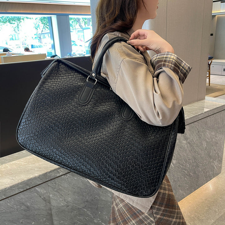 Elegant Handbag with Structured Design Stornfield