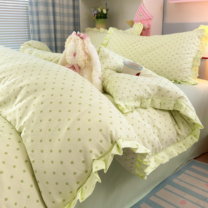 Charming Polka Dot Bedding Set