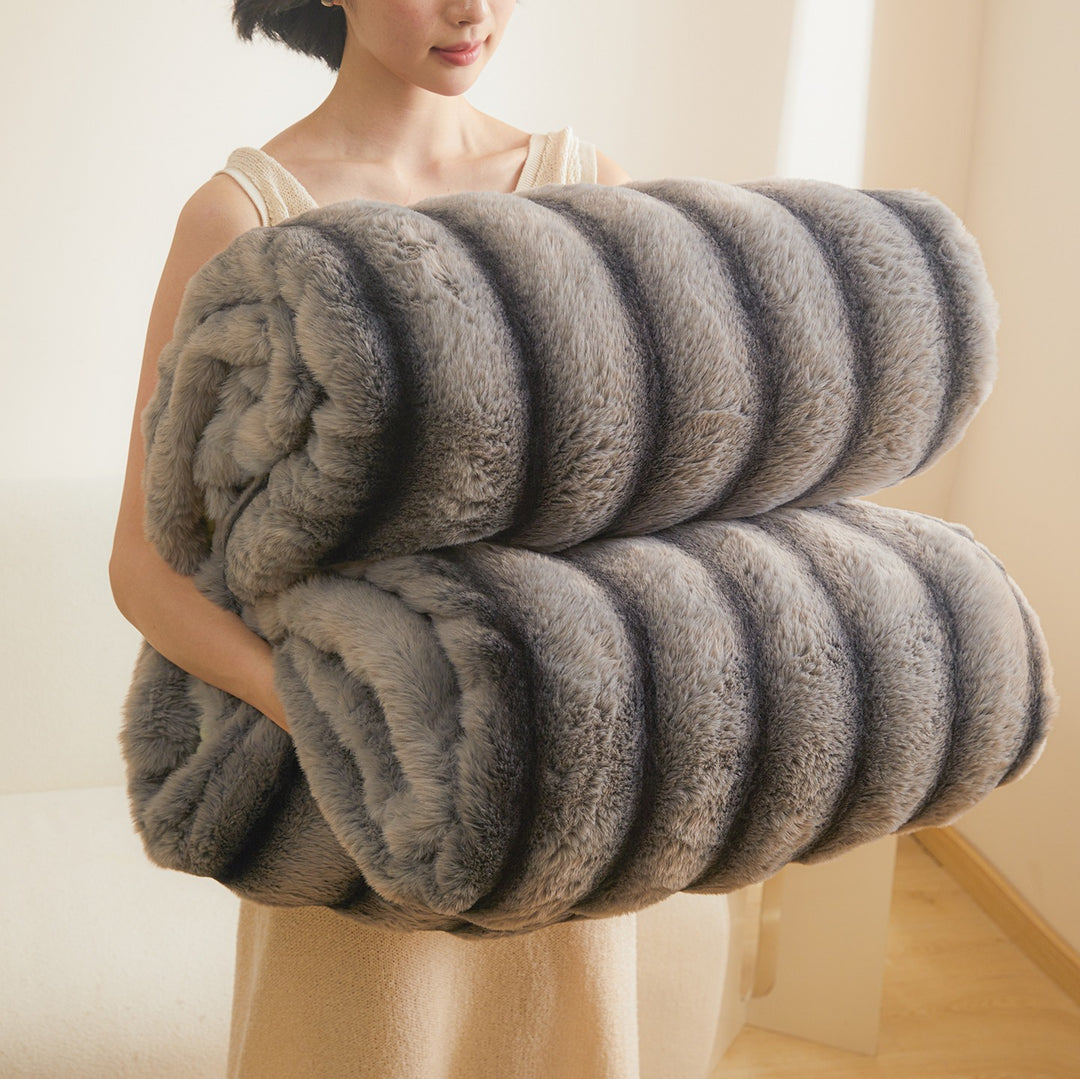 Luxurious Plush Throw Blanket