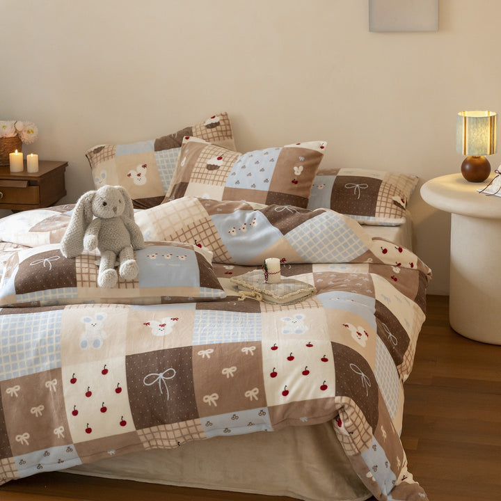 Soft flannel bedding set with checkered design and dog motifs