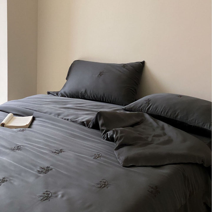 Silky Satin Luxury Bedding Set with Embroidered Duvet and Pillowcases