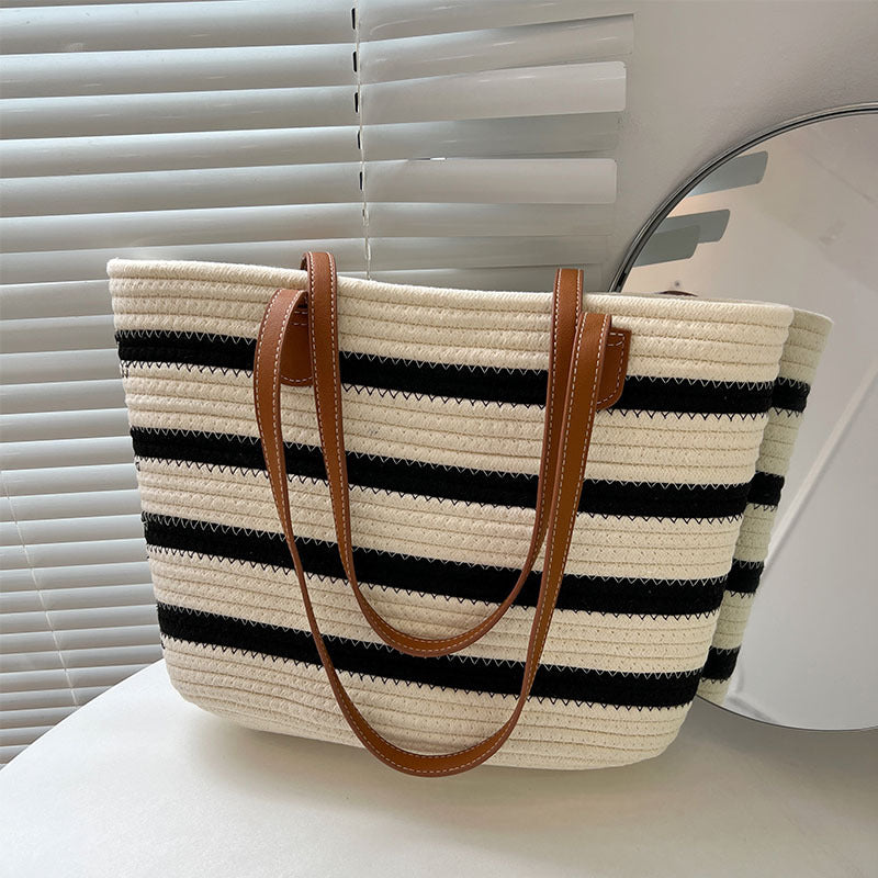 Stylish straw bag with contrasting stripes Stornfield