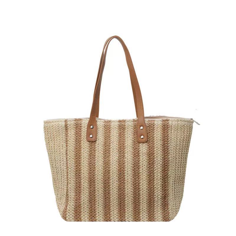 Handcrafted beach bag with structured stripe pattern Stornfield