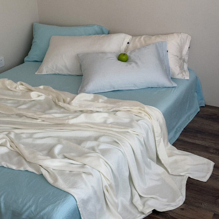 Soft-washed linen bedding set with fitted sheet and pillowcases