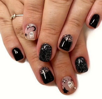 Artistic Halloween-Themed Nail Art Stornfield 1789915324
