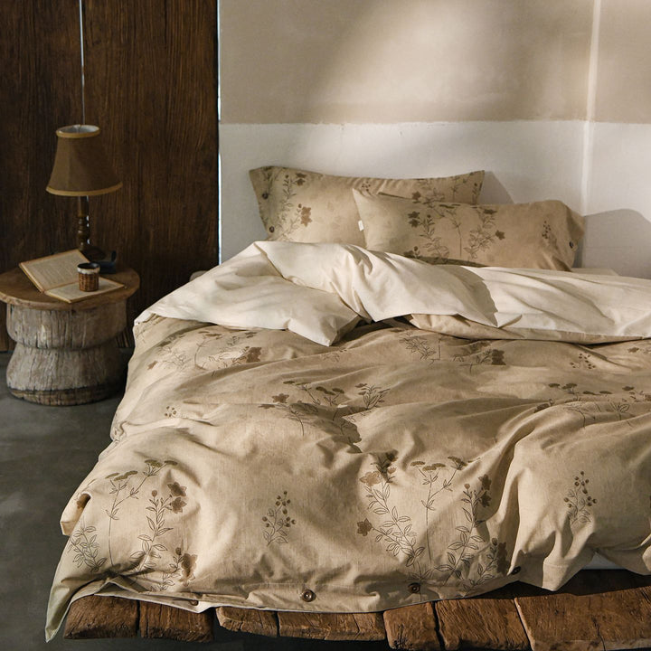 Luxurious bedding set made of cotton satin with floral watercolor pattern reversible duvet cover with button closure and pillowcases