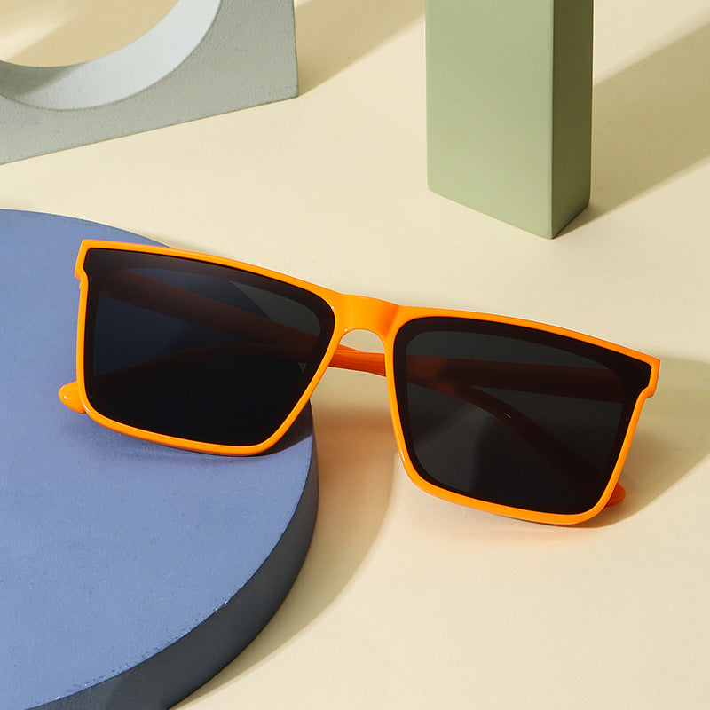 Women's stylish sunglasses made of robust, UV-protected plastic Stornfield