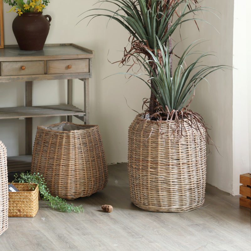 Rustic wicker basket Stornfield