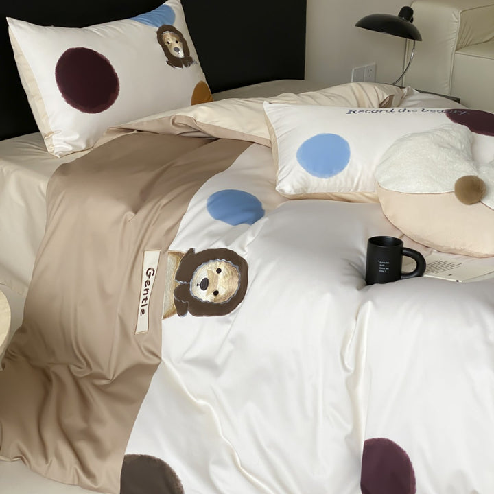 Children's bedding set made of cotton satin with playful animal and polka dot print