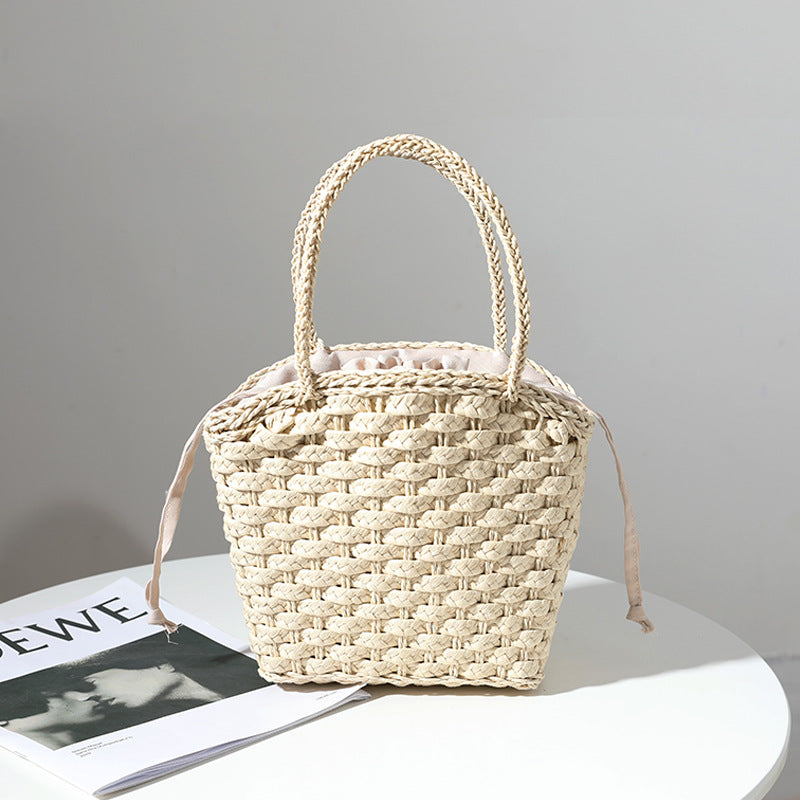 Handmade straw bag with adjustable inner lining Stornfield
