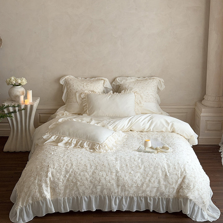 Romantic duvet cover set with floral embroidery, ruffled edge and decorative pillow