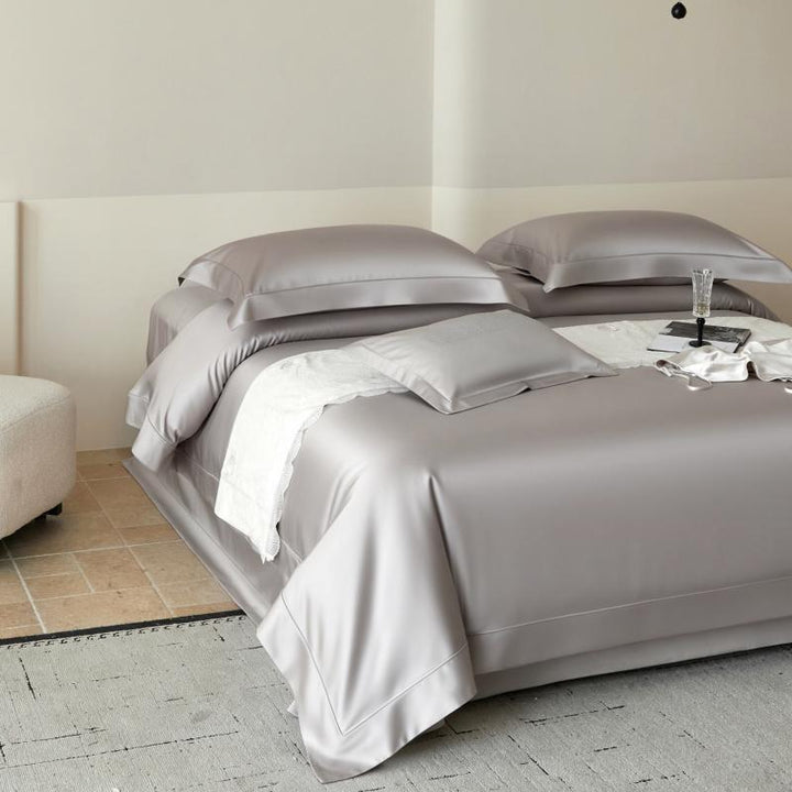 Silky Satin Duvet Ensemble with Hidden Closure and Breathable Microfiber Finish
