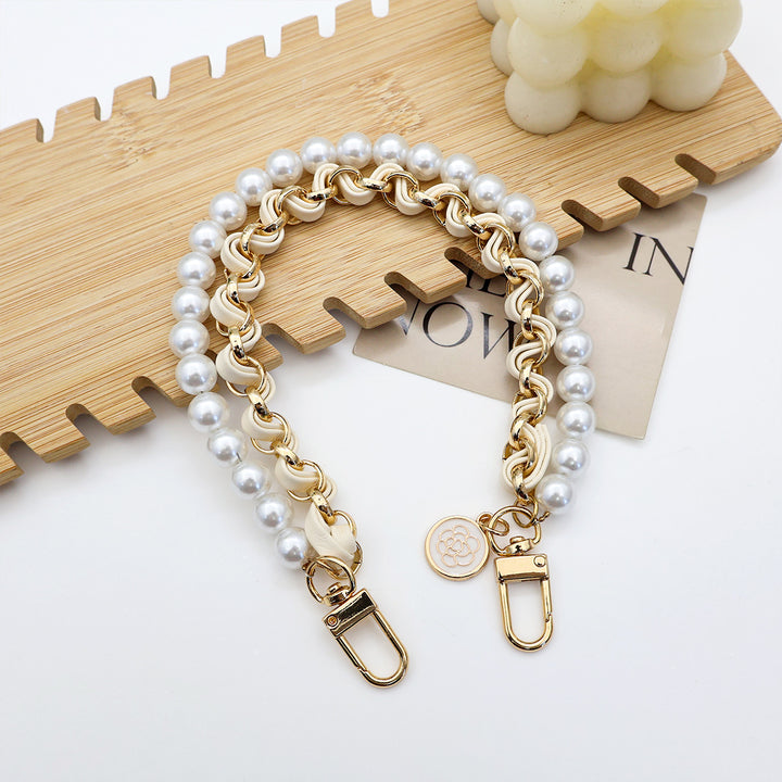 Chic Pearl-Chain Eyewear Holder Stornfield