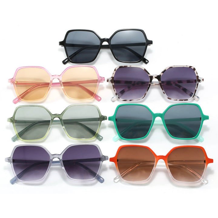 Women's oversized sunglasses in fascinating design Stornfield