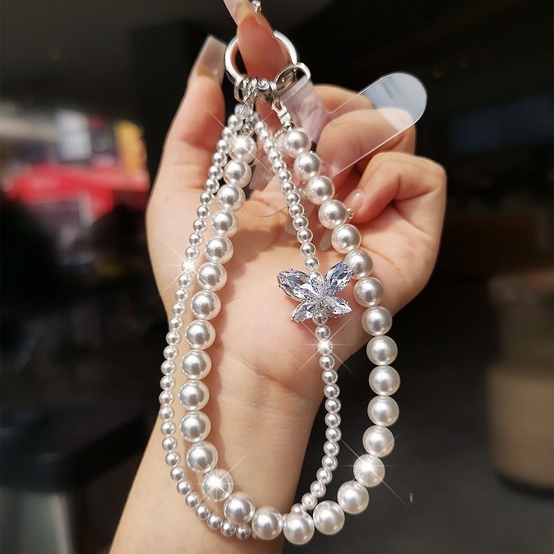 Elegant Pearl Pendant Keychain Stornfield