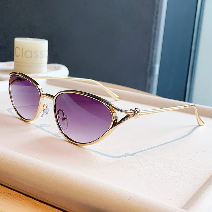 Women Cat-Eye Sunglasses with Elegant Golden Frame and Polarized Lenses Stornfield