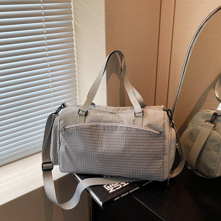 Sporty Leisure Bag with Versatile Compartments Stornfield