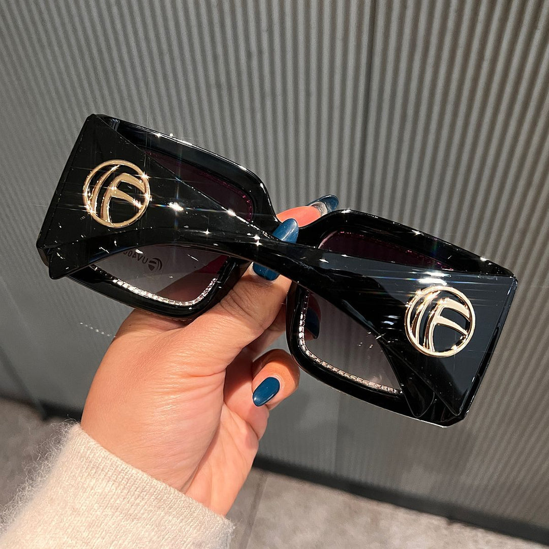 Women's sunglasses with rhinestone decorated frame Stornfield