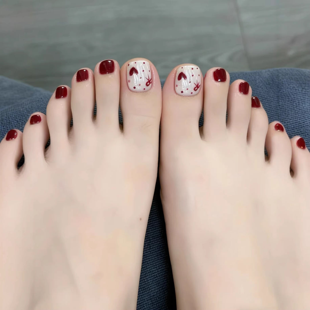 Artistic Press-On Nail Art Set with Heart and Dot Design