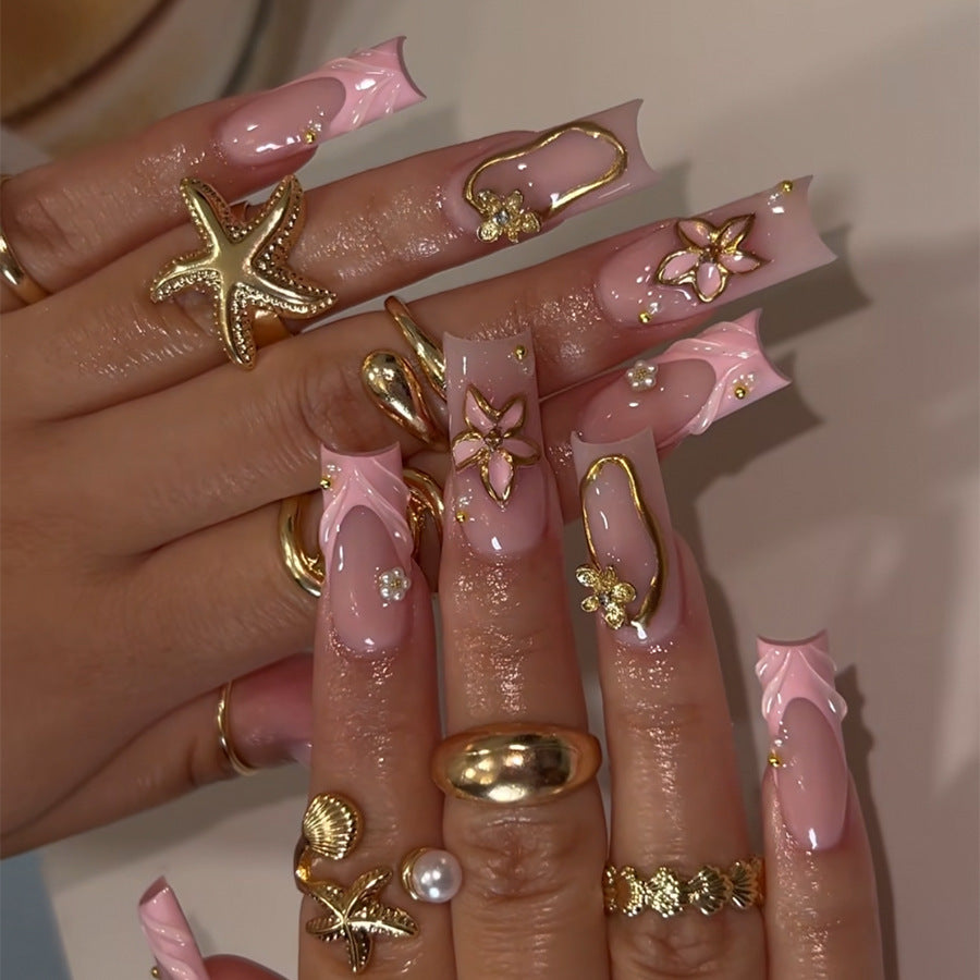 Elegant Artificial Nail Tips with Gold Accents Stornfield