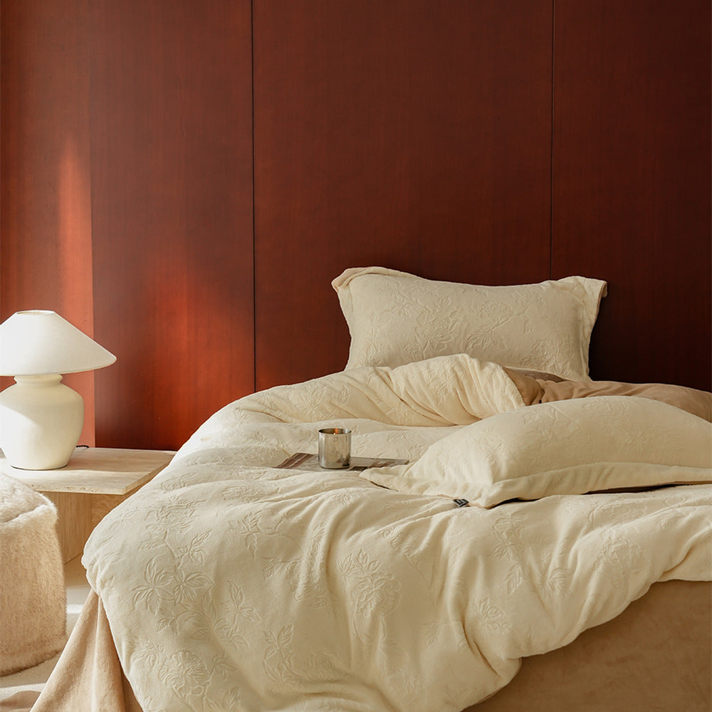 Luxurious quilted velvet bedding set