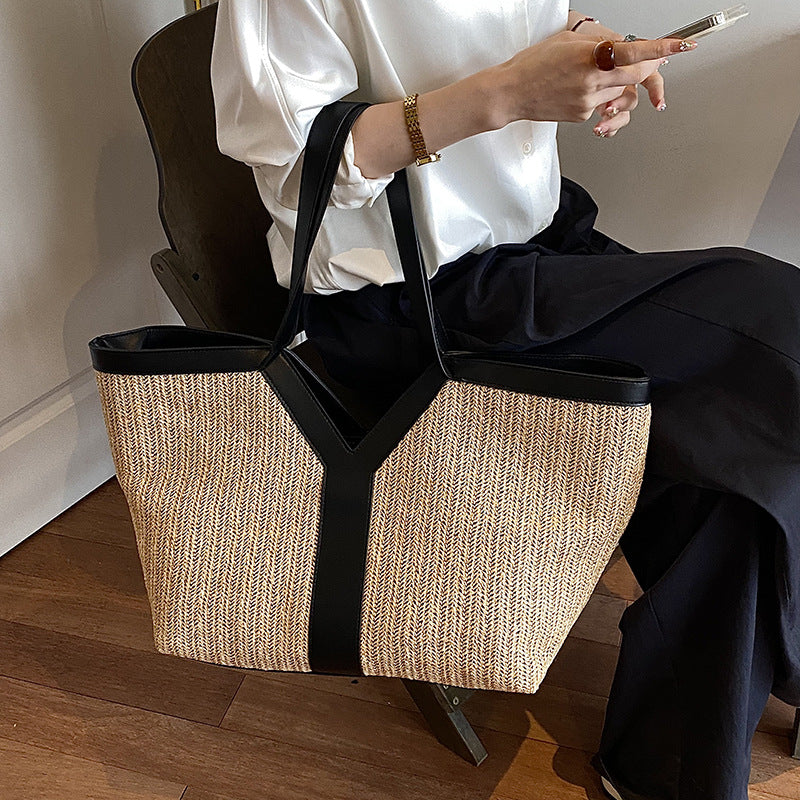 Generous and Stylish Shopping Bag Stornfield