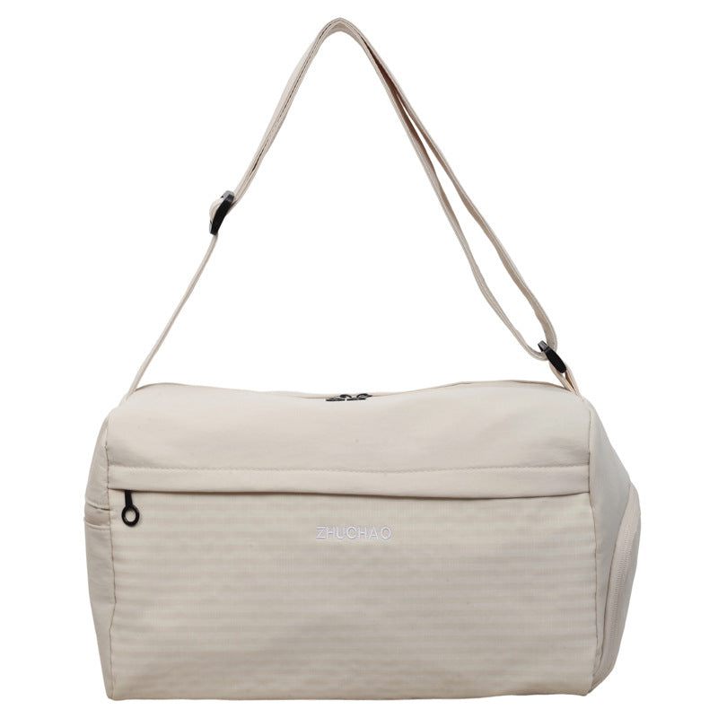 Sporty Travel Bag with Adjustable Shoulder Strap Stornfield